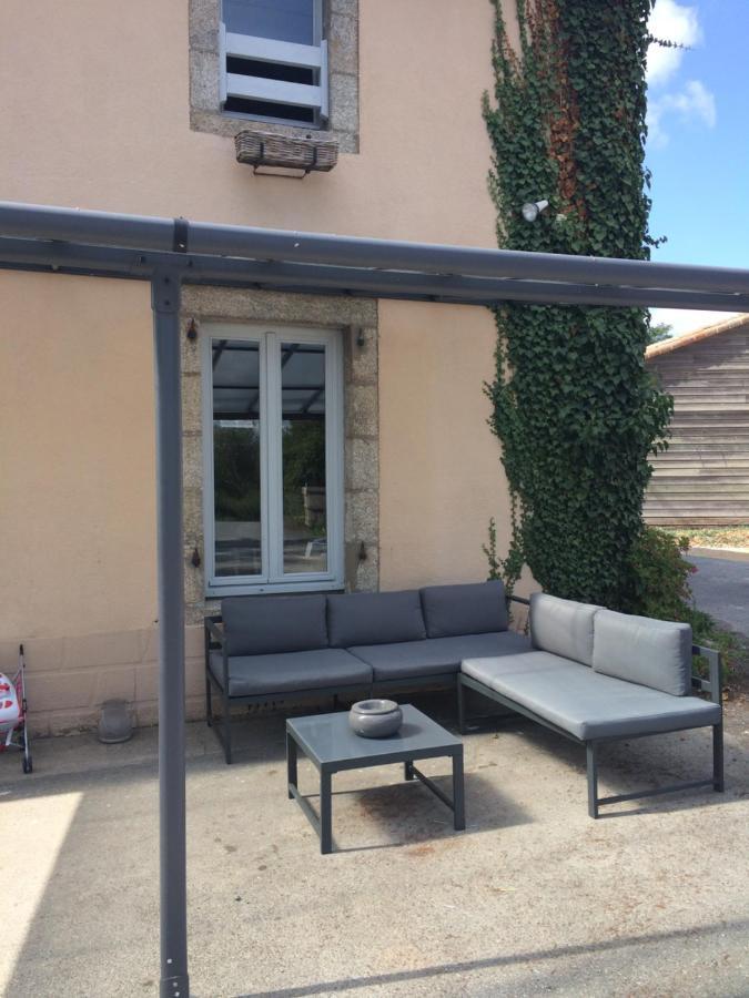 Le Petit Monty Gite Cote Etang Saint-Malo-du-Bois Exterior foto