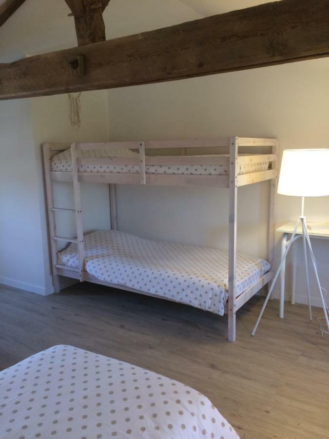 Le Petit Monty Gite Cote Etang Saint-Malo-du-Bois Exterior foto