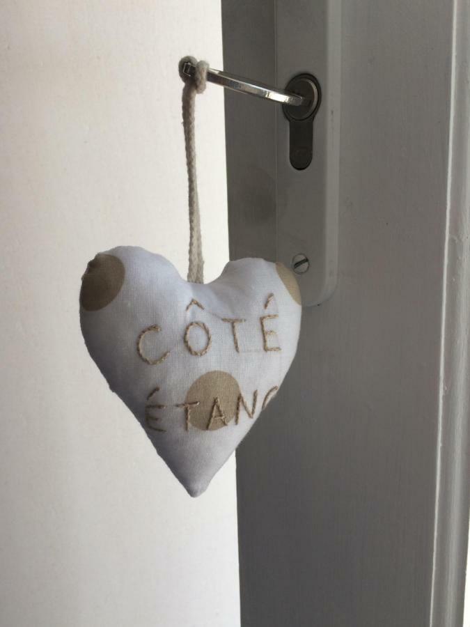 Le Petit Monty Gite Cote Etang Saint-Malo-du-Bois Exterior foto