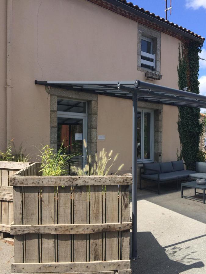 Le Petit Monty Gite Cote Etang Saint-Malo-du-Bois Exterior foto